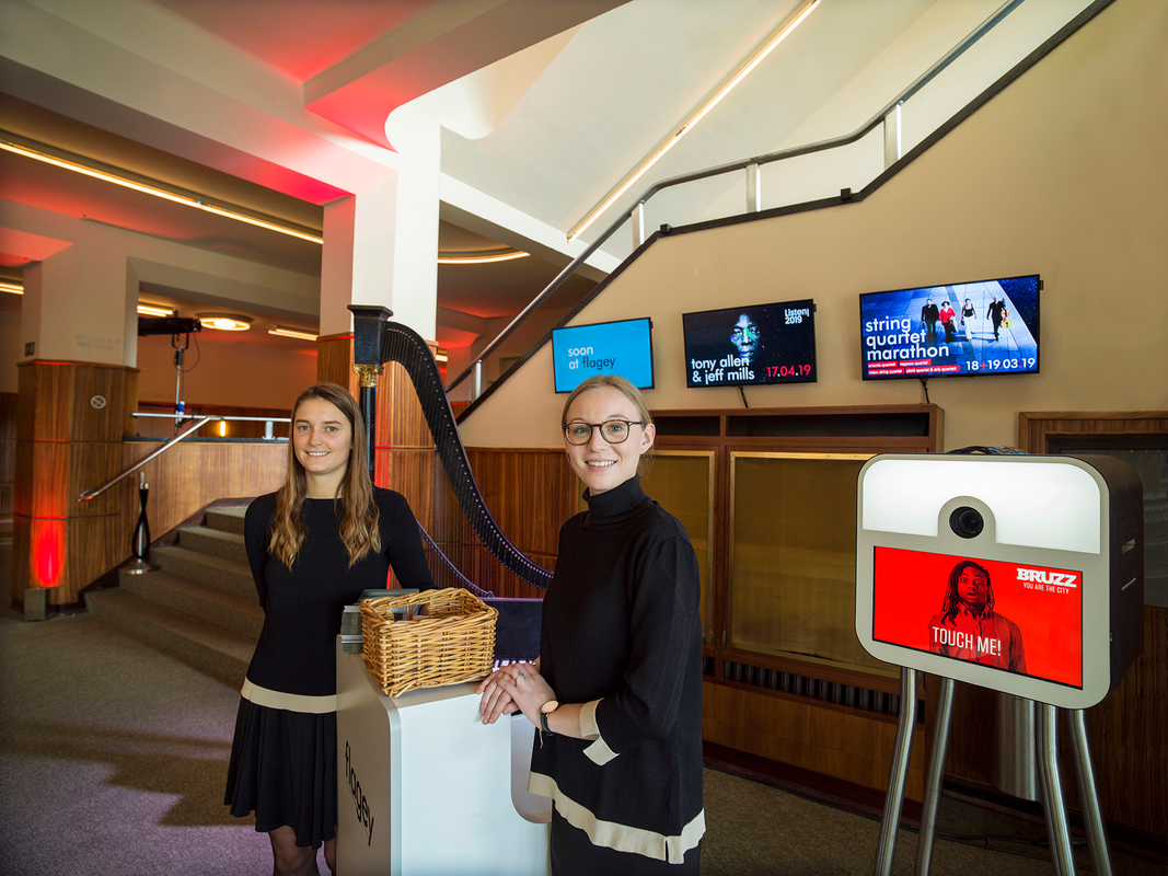 Lobby rez-de-chaussée
