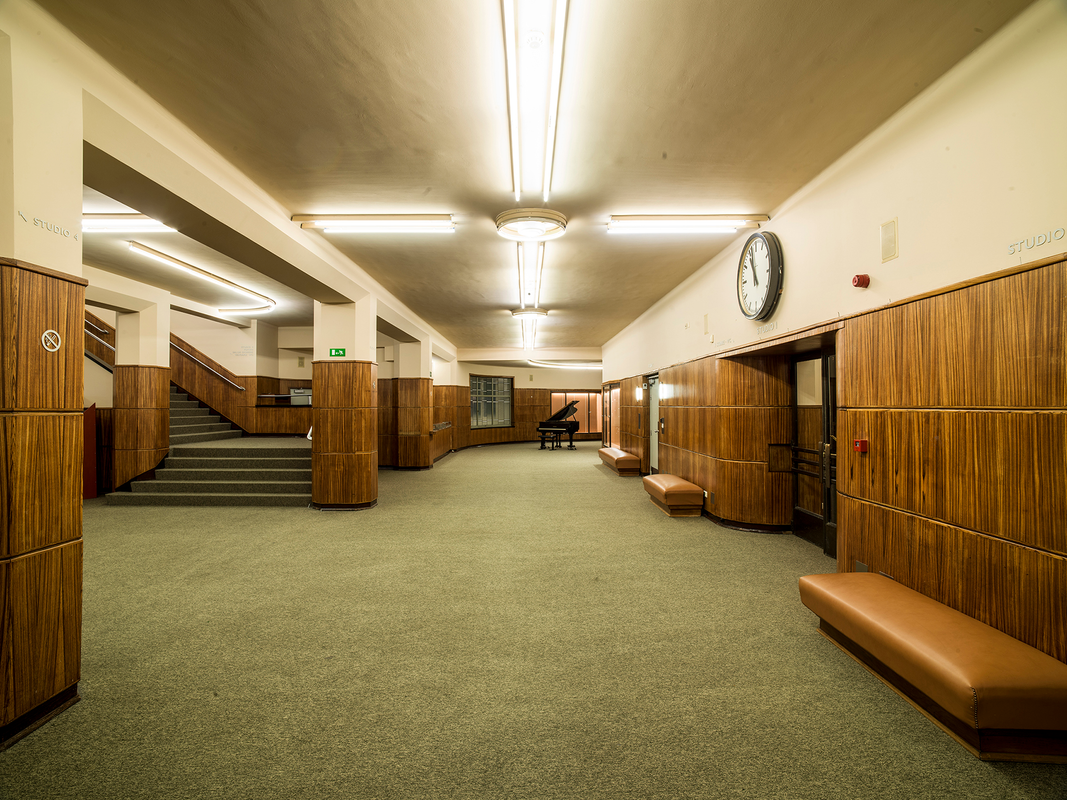 Lobby rez-de-chaussée