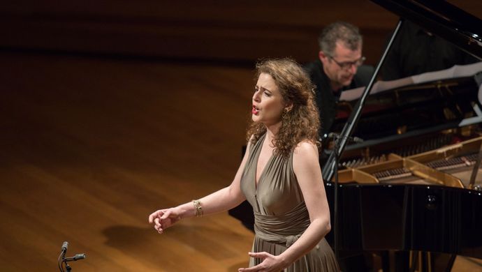 Eva Zaïcik 