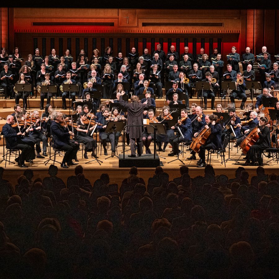 Brussels Philharmonic, Vlaams Radiokoor & Kazushi Ono (c) Wouter